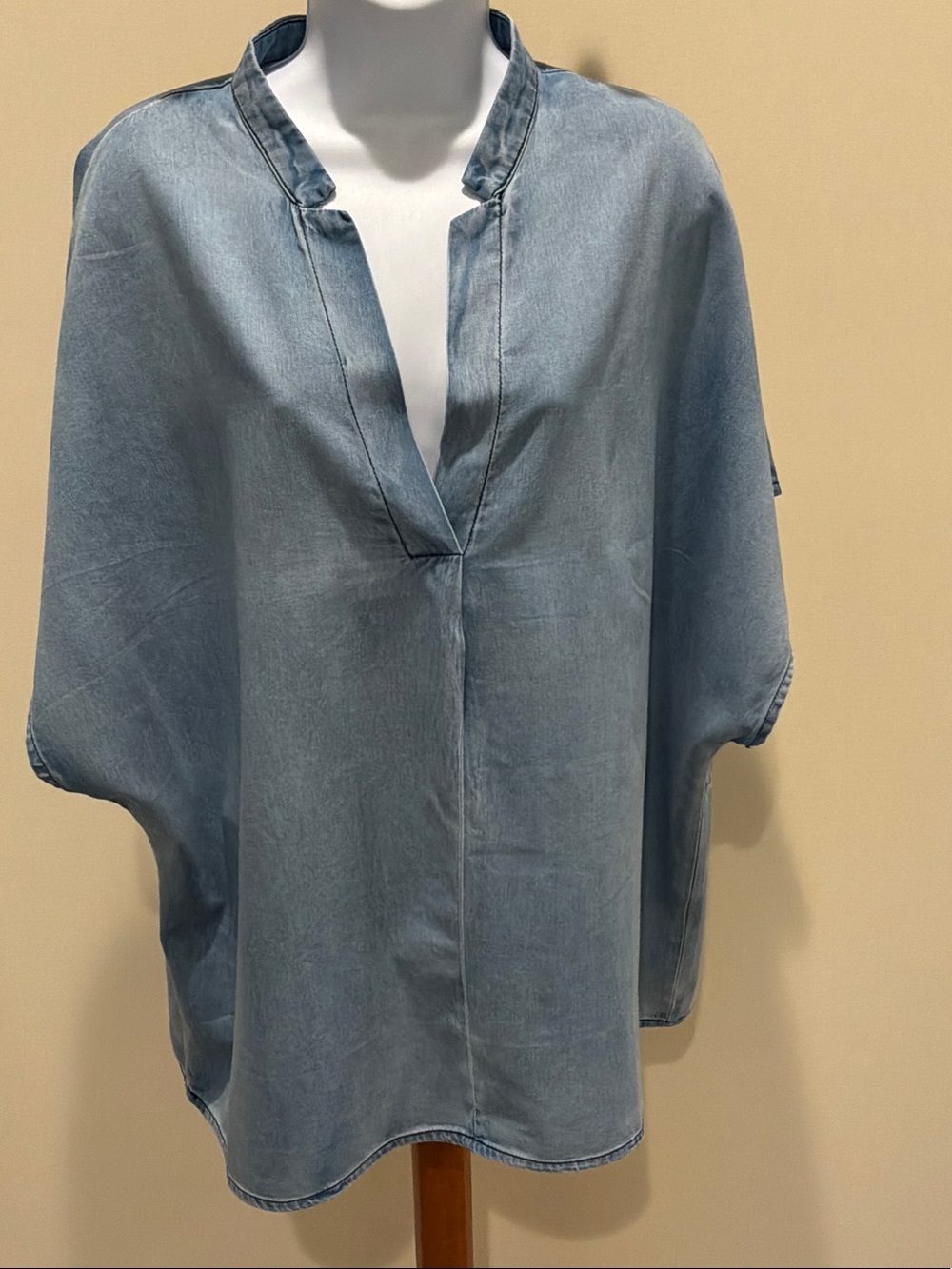 Oversized blue denim 100% cotton enzyme wash popover size Xl v- neck
